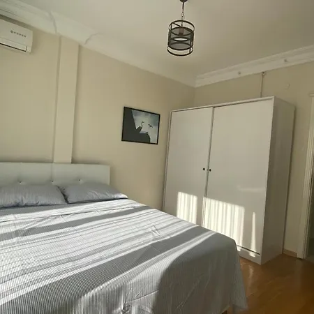 Bogaz Manzarali Ve Merkezi 2 Yatak Odali Ev Provincia di Istanbul