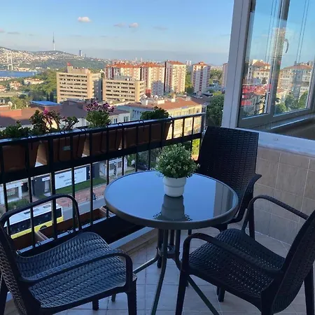 아파트 Bogaz Manzarali Ve Merkezi 2 Yatak Odali Ev 이스탄불